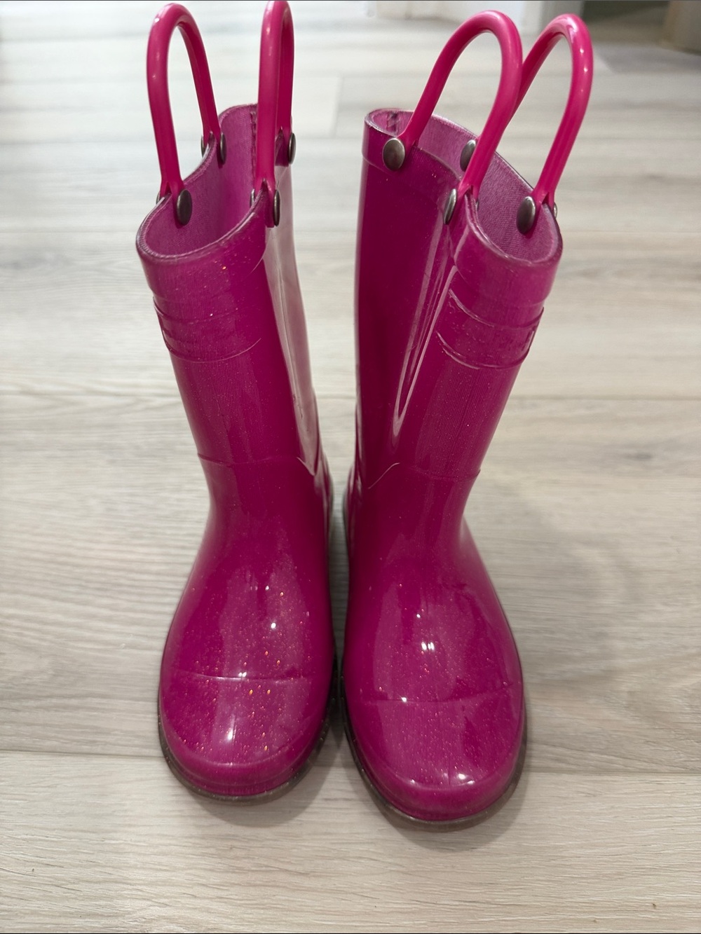 7/8 Bright Pink Kids Rain Boots with Pull Handles light up!